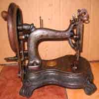 Старая машинка для шитья
